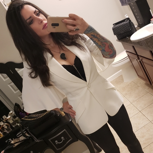 Open to offers and trades! Don't be shy 😊💕 - Picture 1 of 9